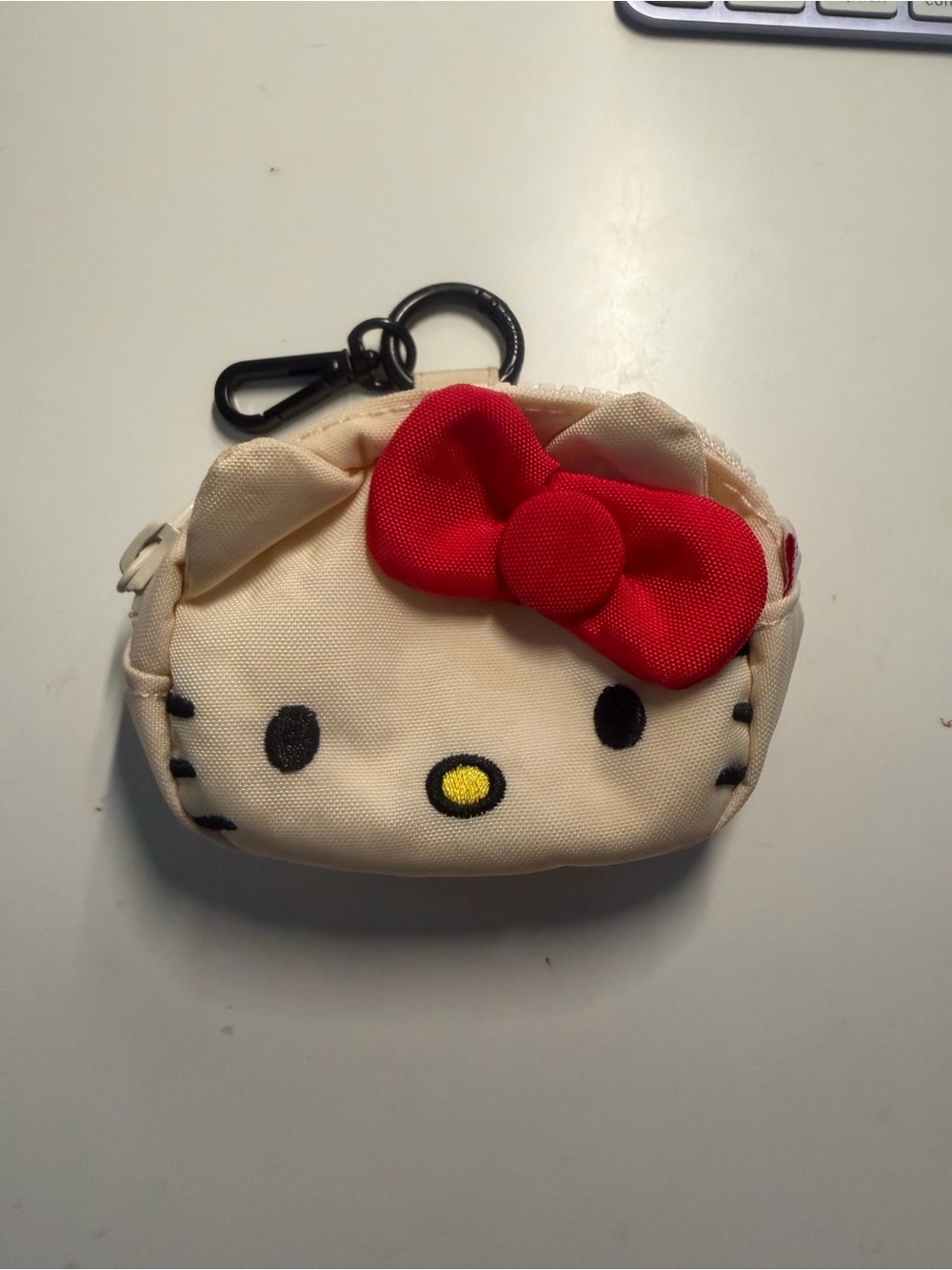 BAGGU Cream Coin Pouch with Red Bow Key Clip
